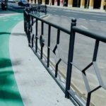 cerramientos de acero para terraza y carril bici Lanpez